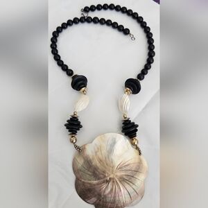 Elegant Black and Gold Shell Necklace